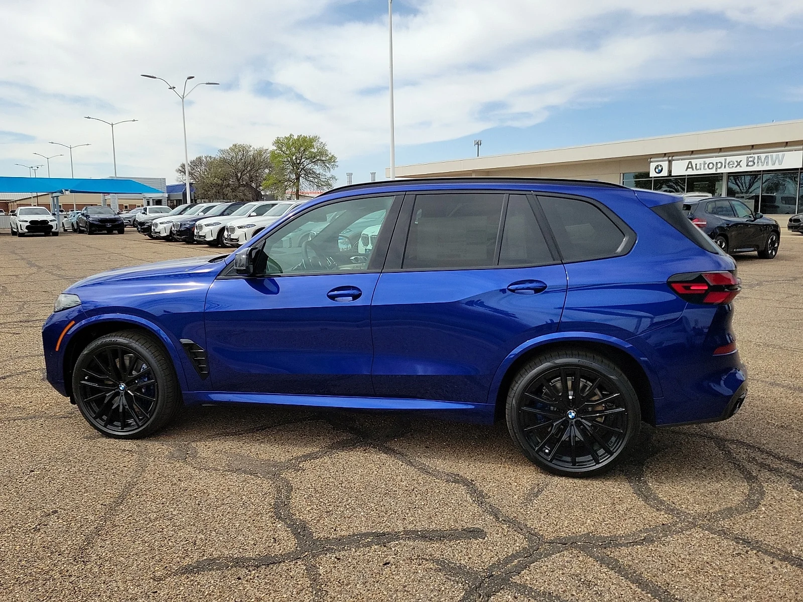 New 2026 Marina Bay Blue BMW M60i All-Wheel Drive Sports Activity Vehicle image 2
