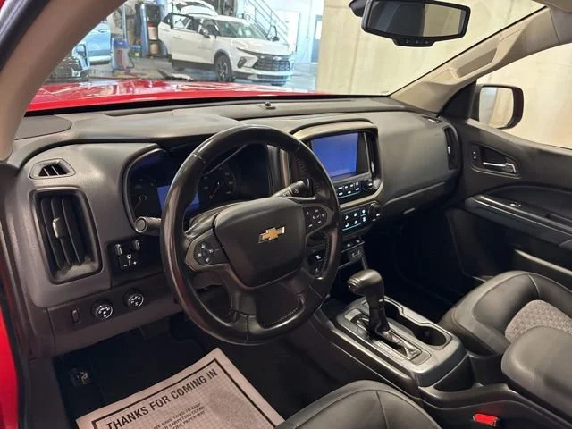 Used 2016 RED HOT Chevrolet 4WD Z71 image 11