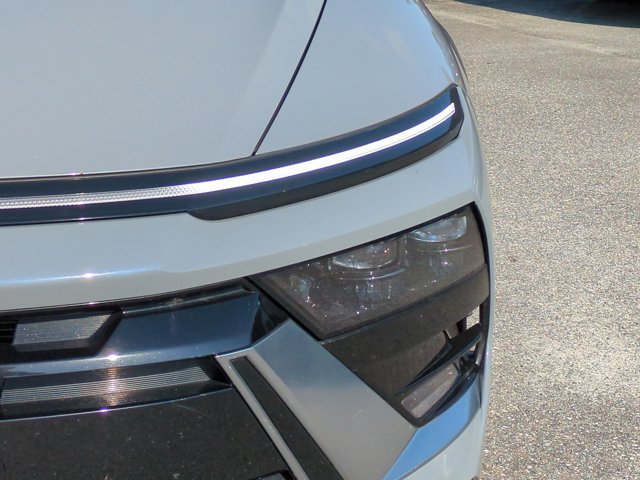 Used 2024 Blue Hyundai SEL image 9