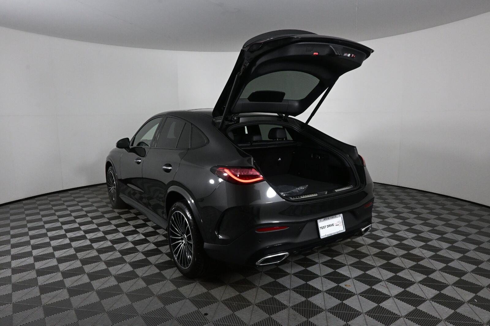Certified Used 2026 Graphite Grey Metallic Mercedes-Benz GLC 300 image 29