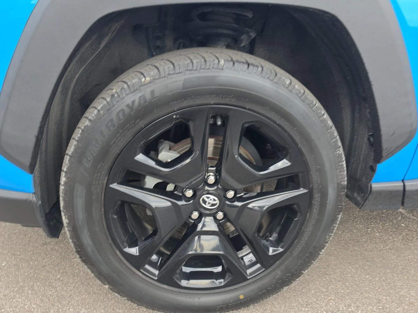 Used 2020 Blue Flame Toyota Adventure image 15