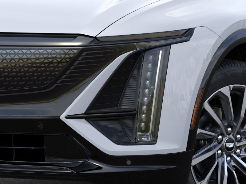 New 2027 Vibrant White Tricoat Cadillac Sport image 10