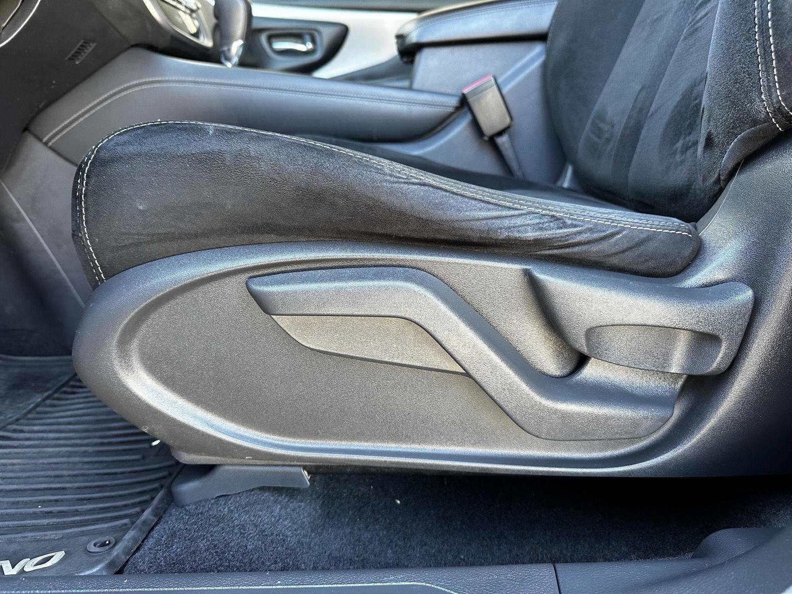 Used 2019 Magnetic Black Pearl Nissan S image 8
