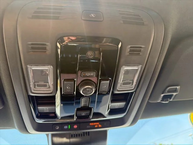 Used 2026 Glacier White GMC Denali Ultimate image 19