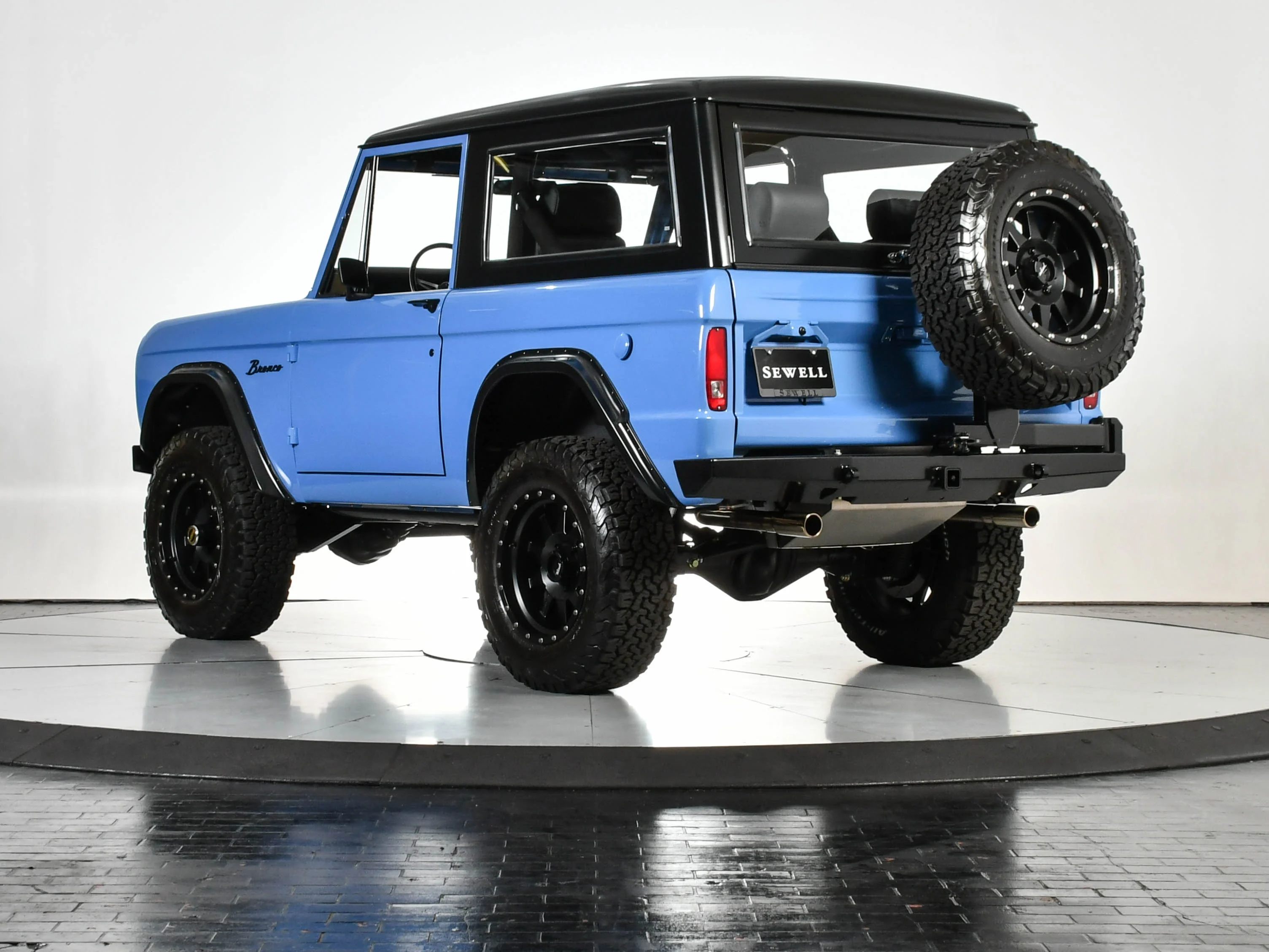 Used 1971 Lake Blue Ford Kindred Trail Edition image 3