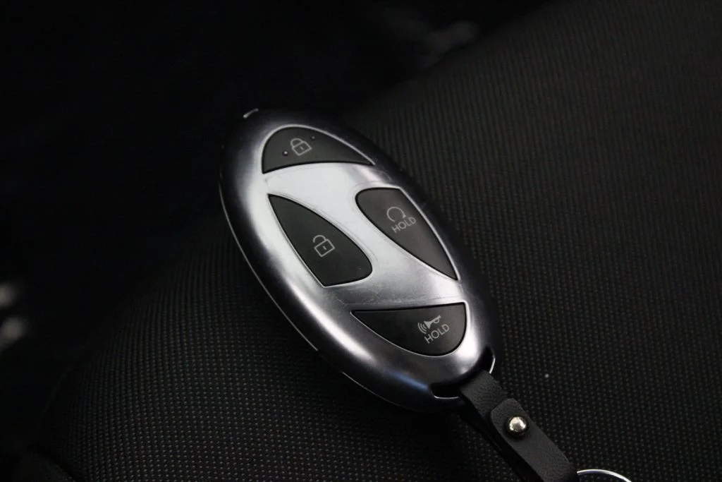 Used 2025 Black Hyundai SE image 28