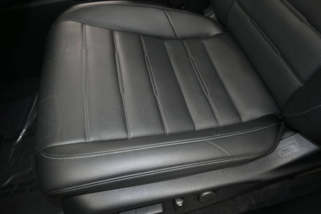 Certified Used 2025 Urban Gray Pearl Honda EX-L image 64