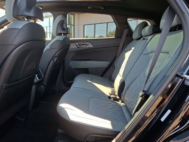 Used 2023 Black Kia X-Line image 11