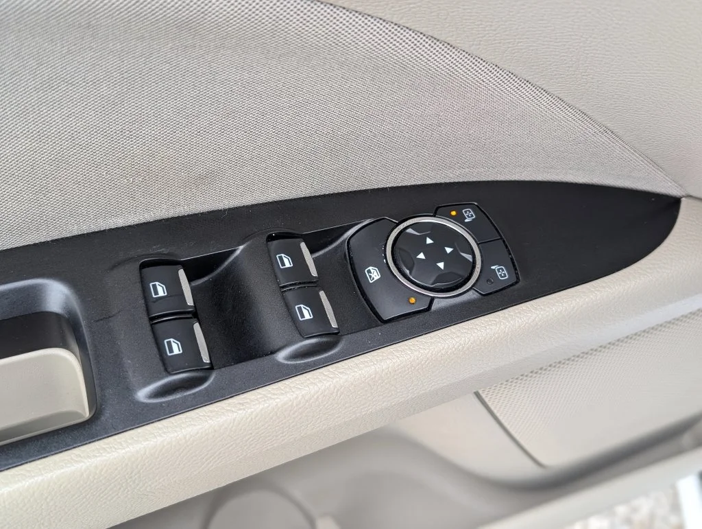 Used 2017 White Ford SE image 14