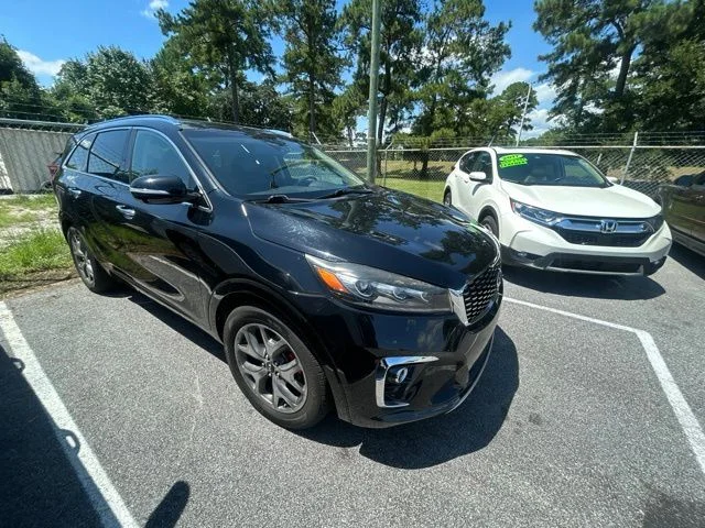 Used 2019 Black Kia SX image 1