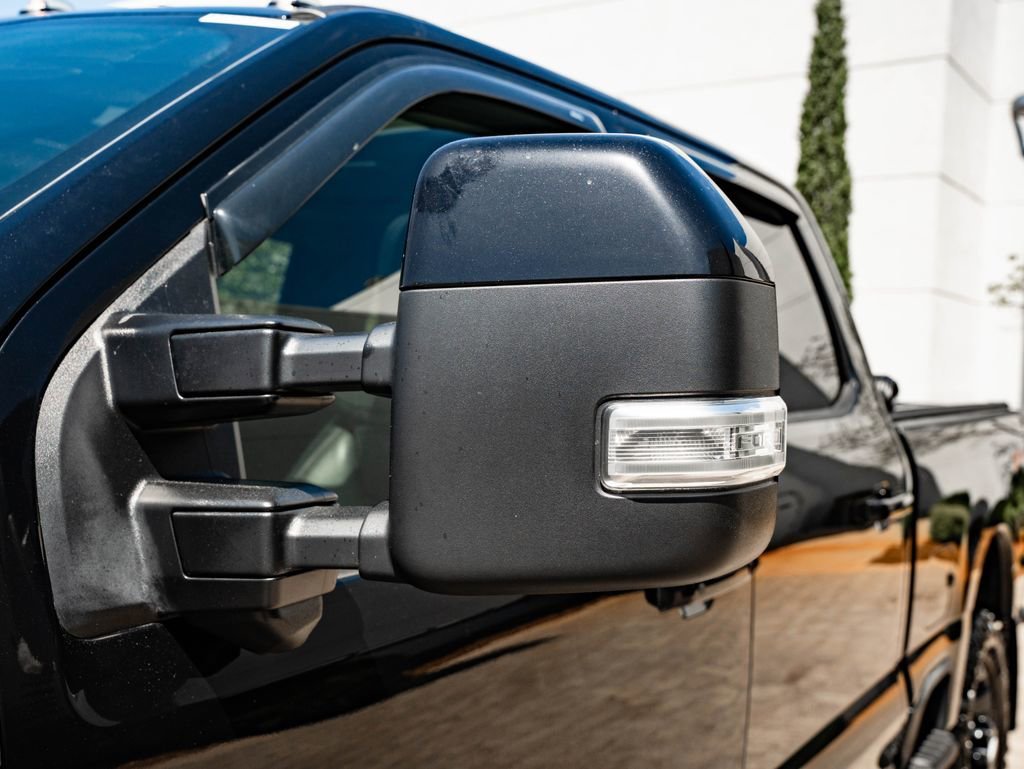 Used 2023 Agate Black Metallic Ford LARIAT image 17