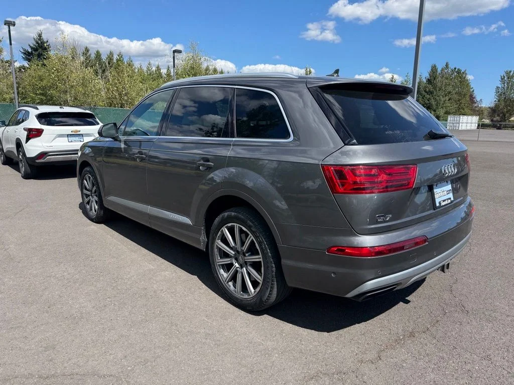 Used 2019 Gray Metallic Audi 55 Prestige image 5