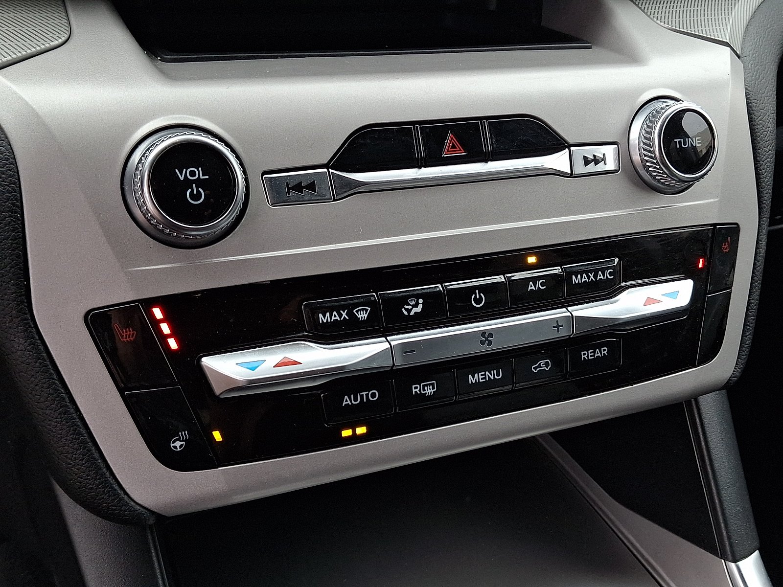 Used 2023 Iconic Silver Metallic - JS Ford XLT image 16