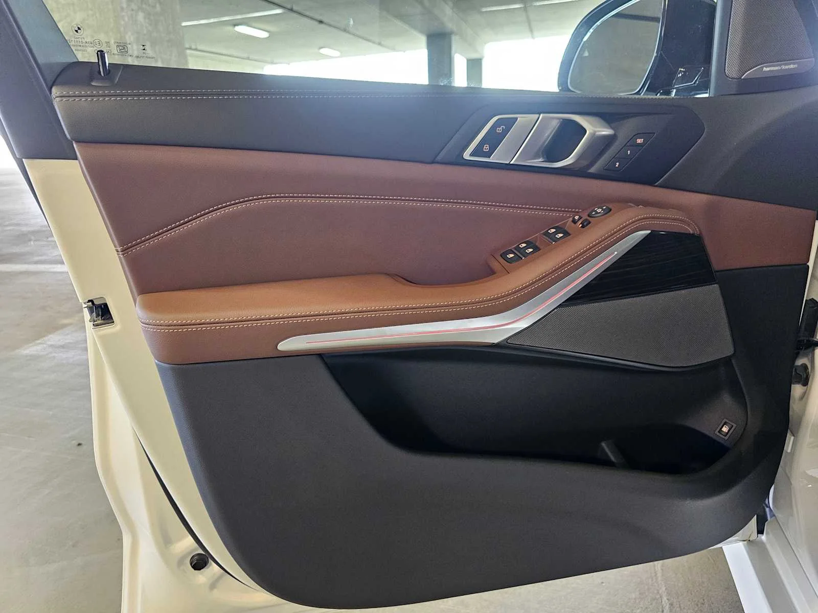 New 2026 Alpine White BMW xDrive50e image 23