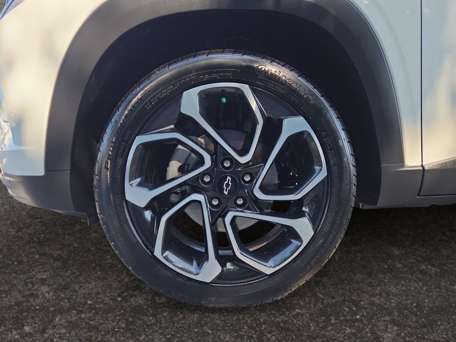 2025 Chevrolet Trax RS - Photo 14