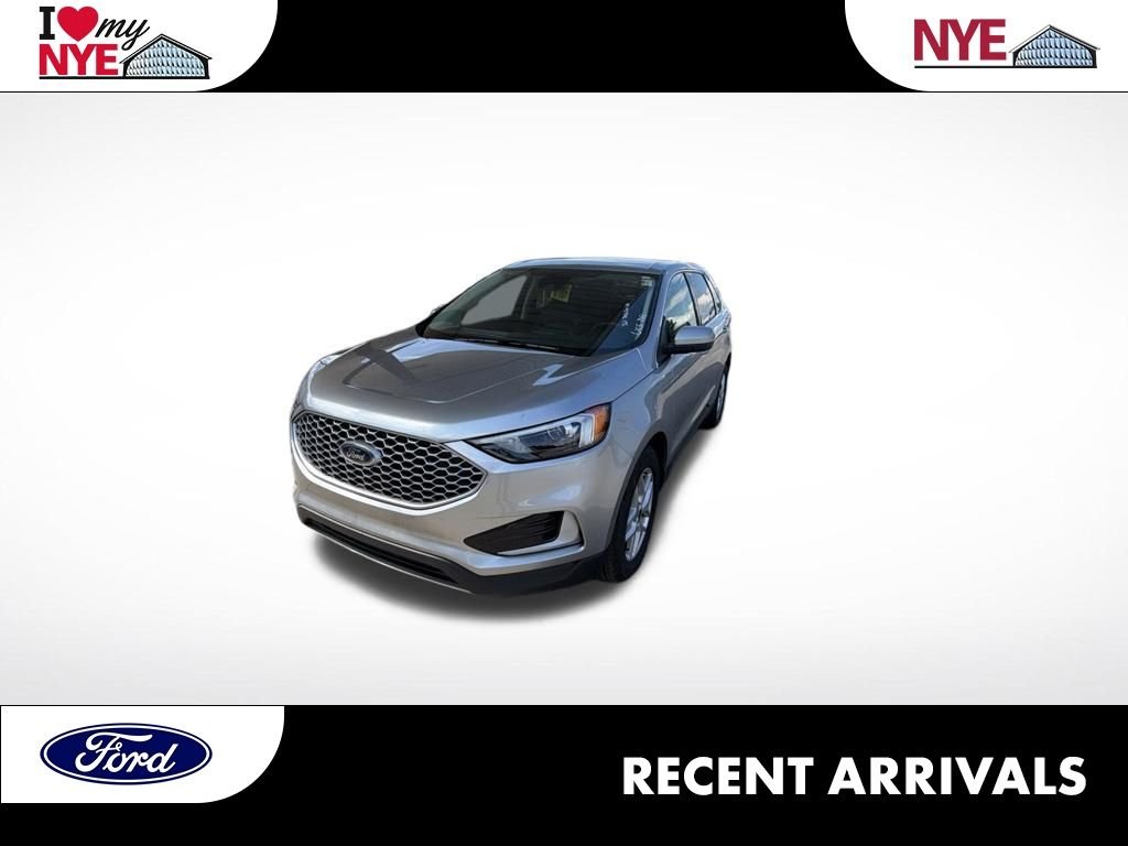 Certified Used 2024 Silver Metallic Ford SEL image 1
