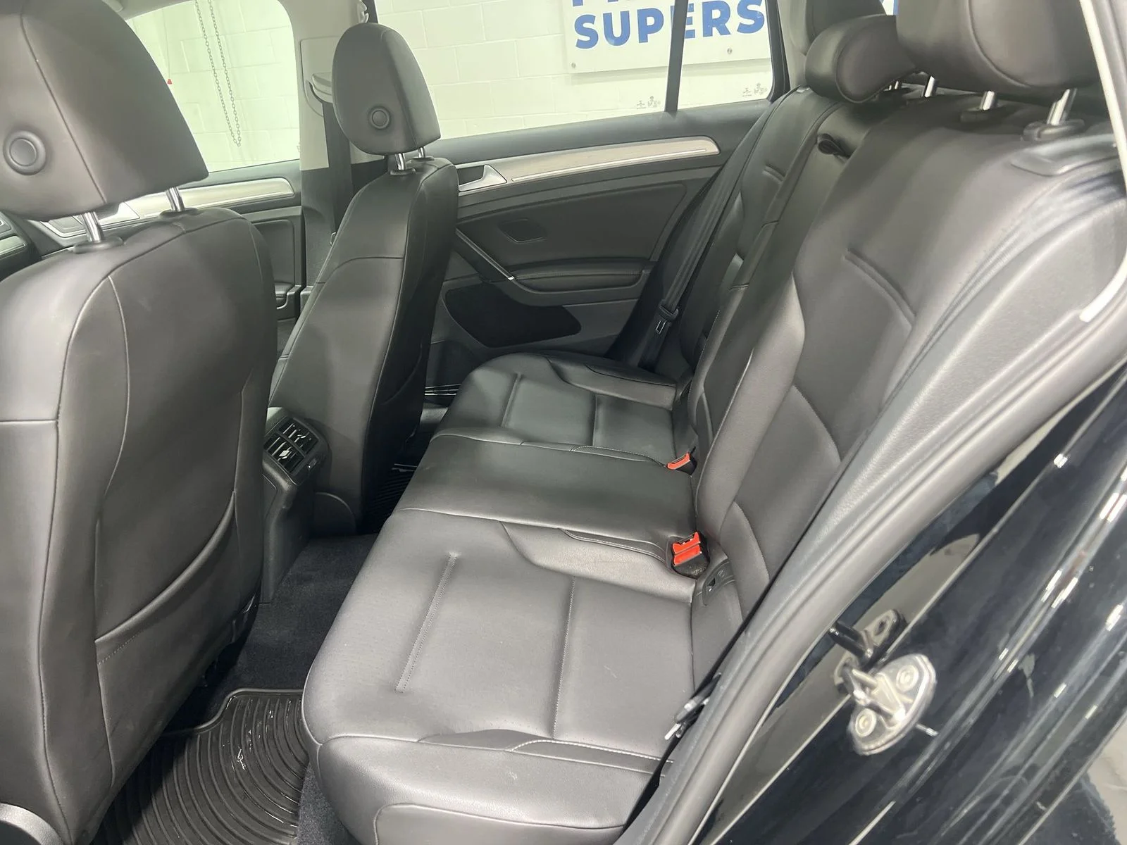 2015 Volkswagen Golf SportWagen TDI SE - Photo 22