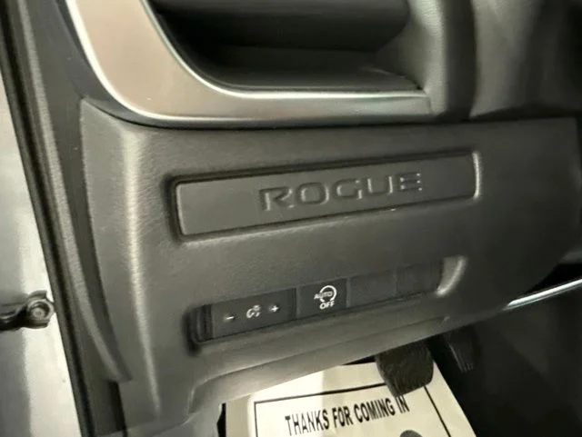 Used 2024 Gray Nissan S image 19