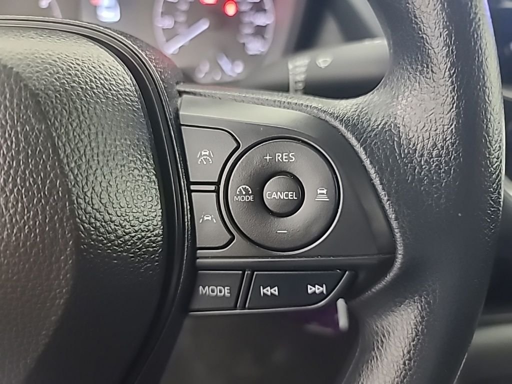 2025 Toyota Corolla LE - Photo 30