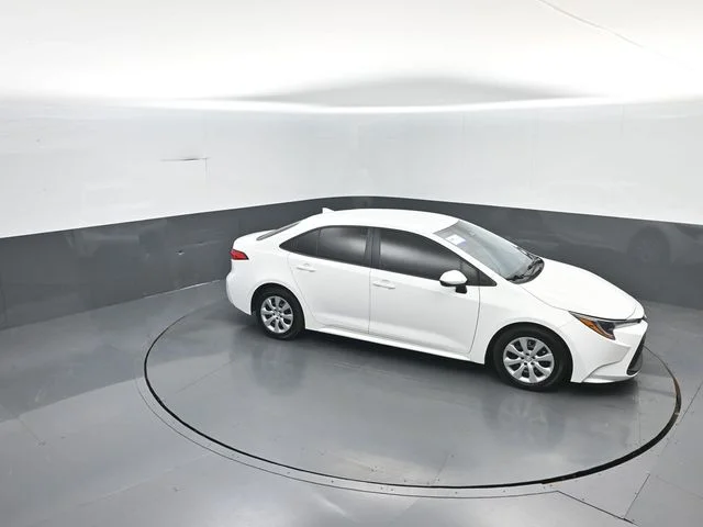 Used 2023 White Toyota LE image 25