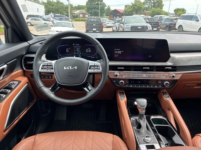 Certified Used 2025 Wolf Gray Kia EX X-Line image 23