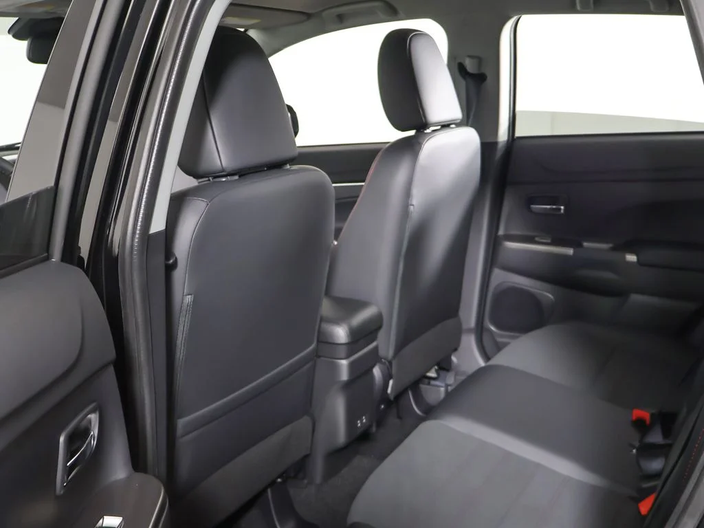 New 2026 Black Mitsubishi 2.0 SE image 25