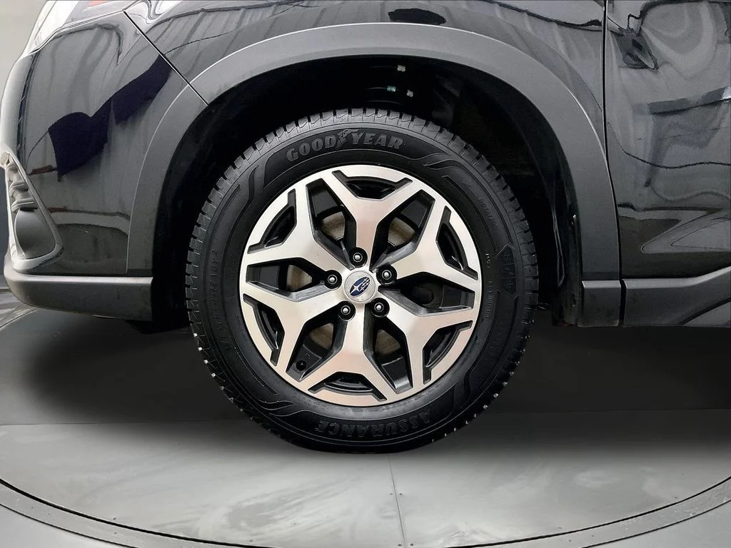 Used 2022 Black Subaru Premium image 12