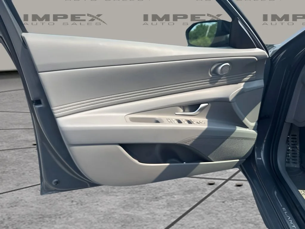 Used 2026 Gray Hyundai SEL Sport image 13