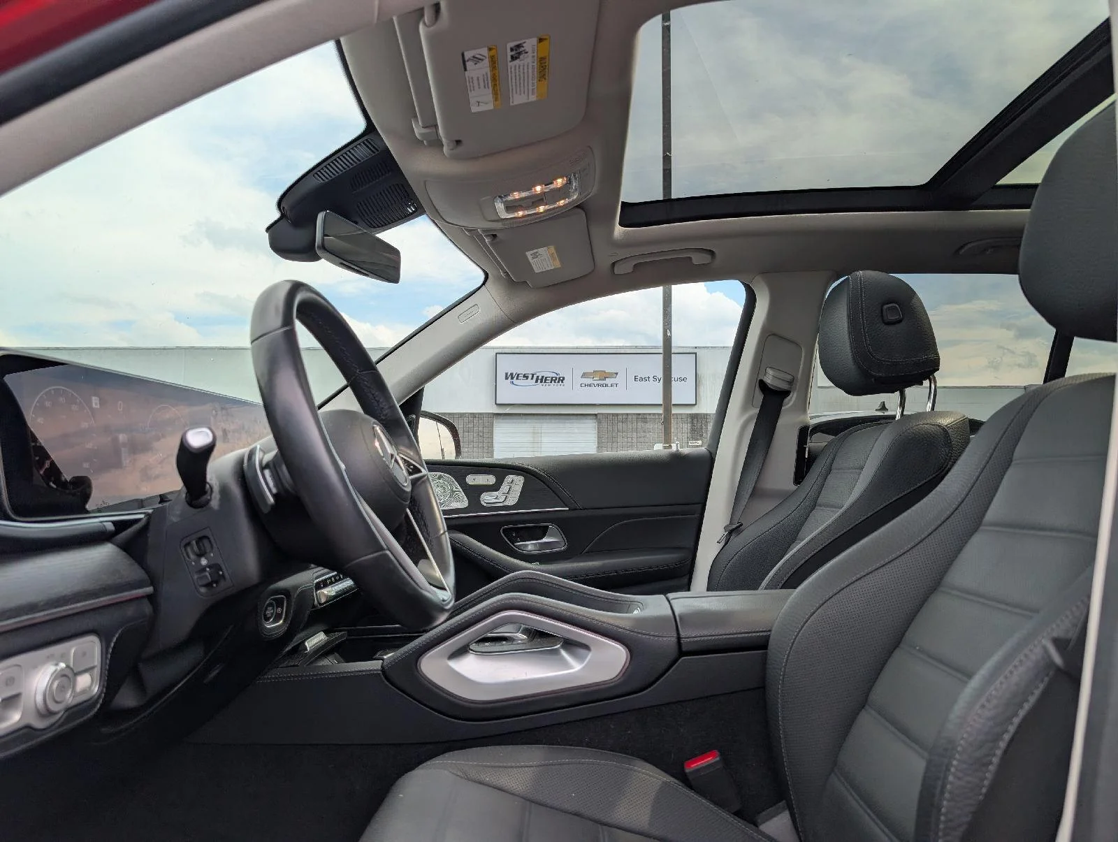 Used 2024  Mercedes-Benz GLE 350 image 11