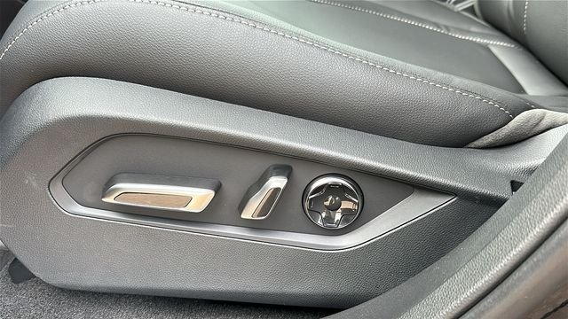 New 2026 Majestic Black Pearl Acura Base image 10