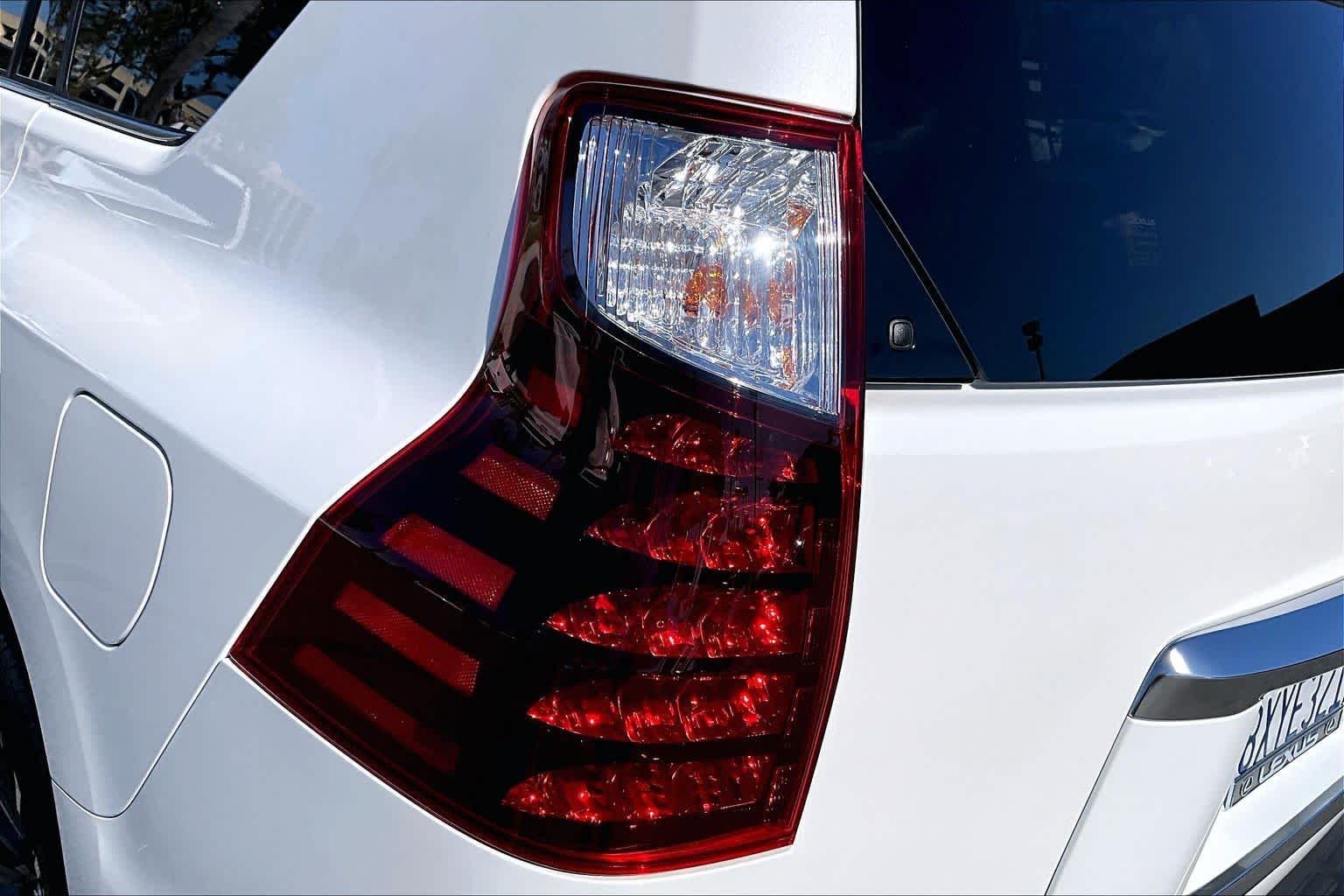 Used 2021 Starfire Pearl Lexus Premium image 27