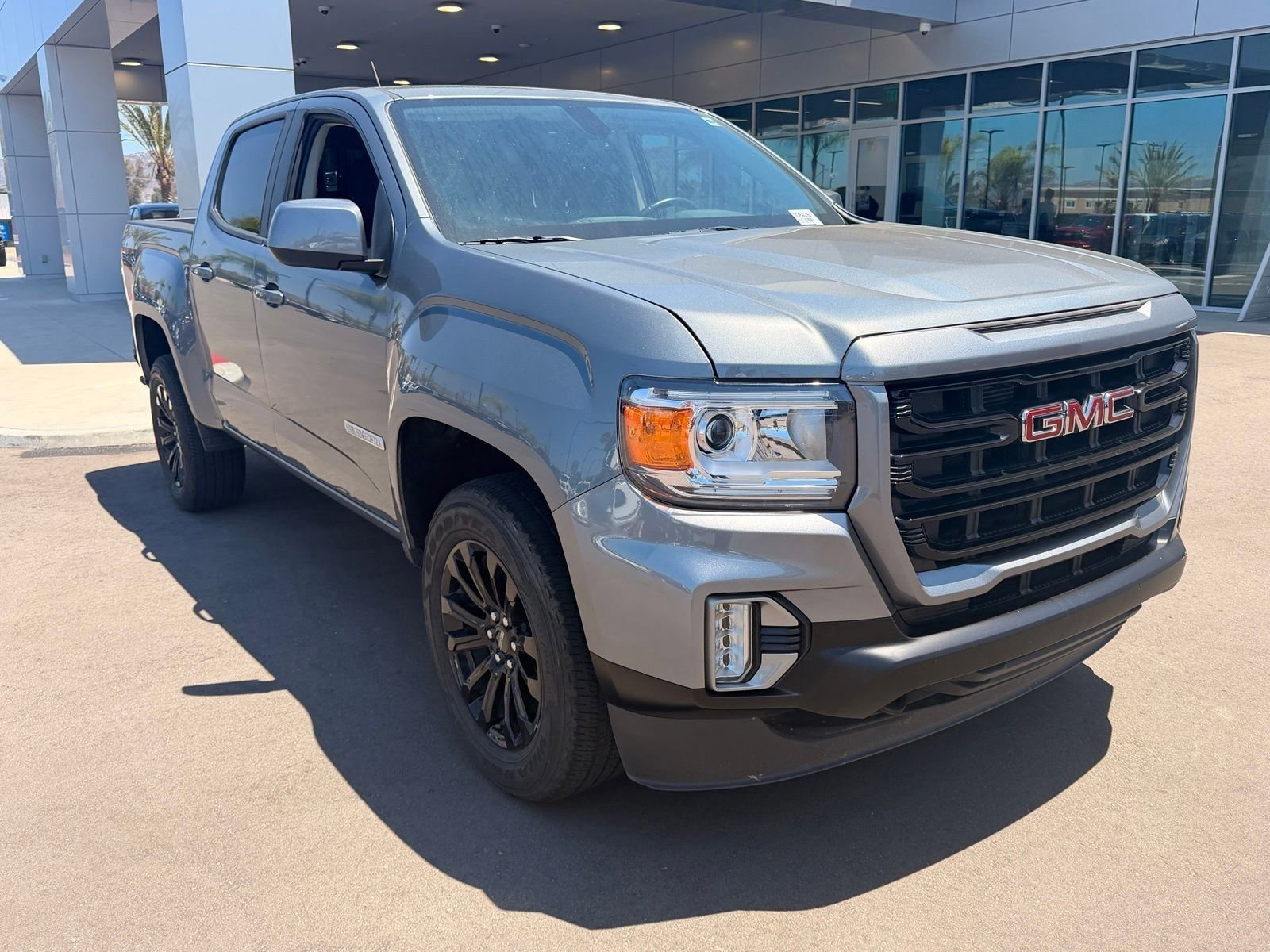 Used 2022 Satin Steel Metallic GMC Elevation image 2