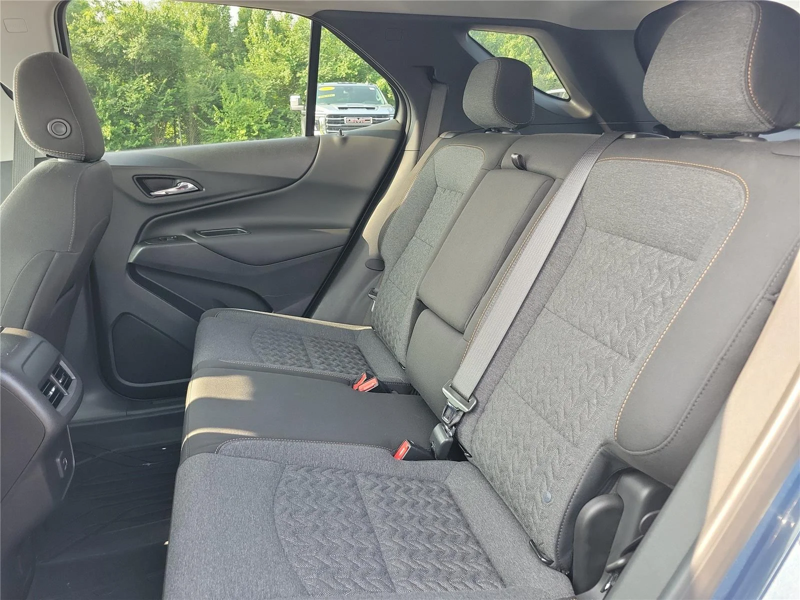 Used 2024 Lakeshore Blue Metallic Chevrolet LT image 12