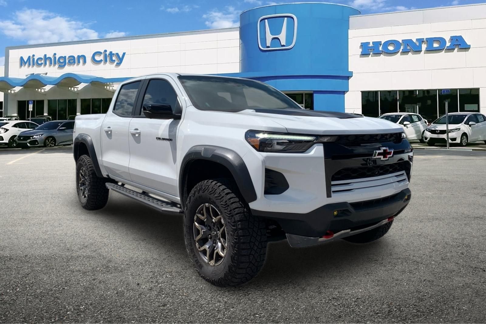 Used 2024 White Chevrolet ZR2 image 7
