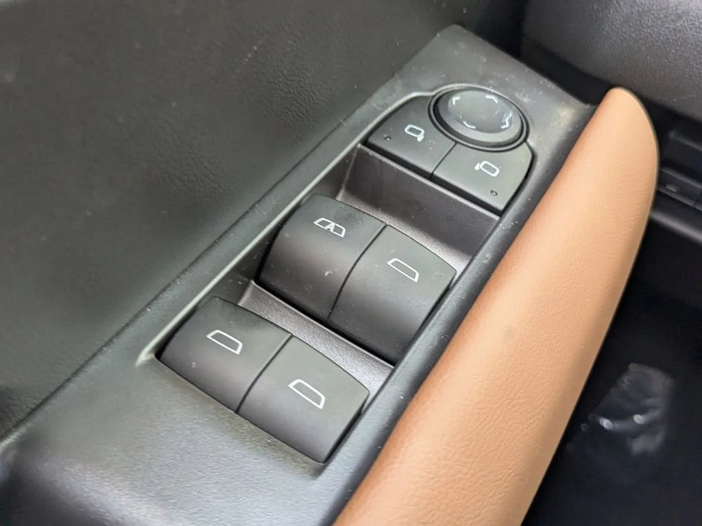 2025 GMC Canyon AT4 - Photo 21