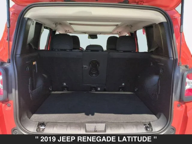 Used 2019 Orange Jeep Latitude 4x4 image 31