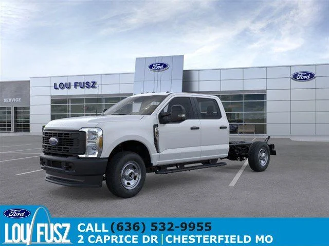 2026 Ford F-350 XL 4x4 Crew Cab 179-In SRW's photo