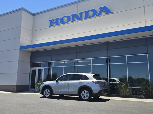 Certified Used 2024 Lunar Silver Metallic Honda 5DR 2WD LX image 19