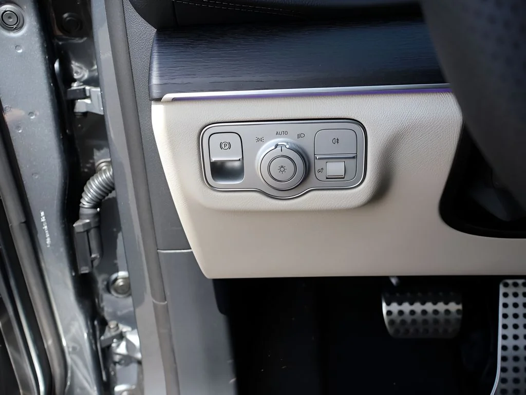 New 2026 Selenite Grey Metallic Mercedes-Benz GLS 450 image 35