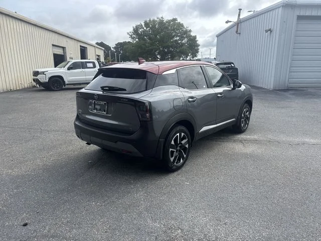 Used 2025 Gray Nissan SV image 5