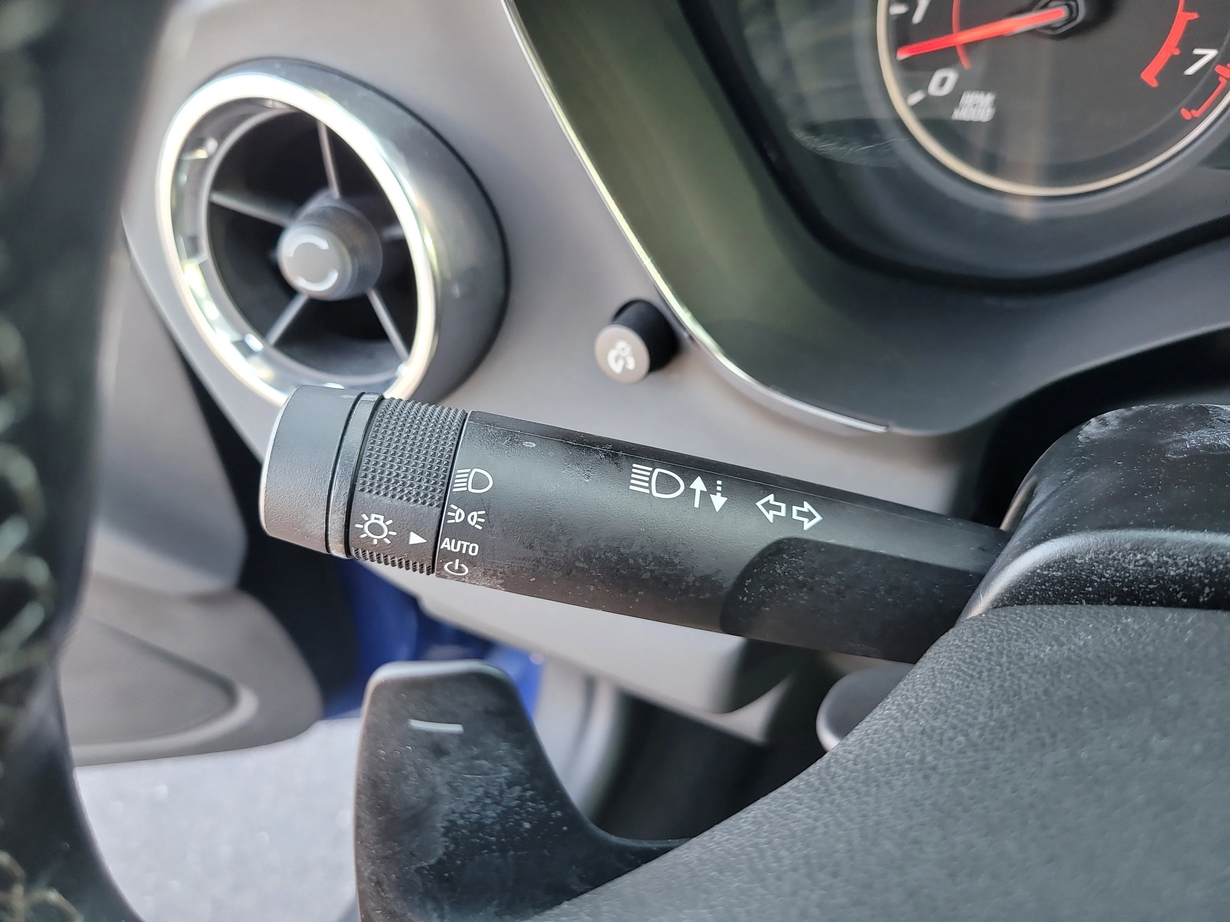 Used 2022 Riverside Blue Metallic Chevrolet LT1 image 27