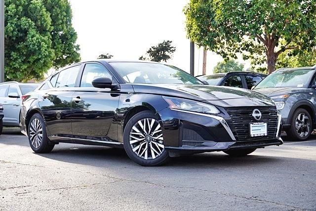 2025 Nissan Altima