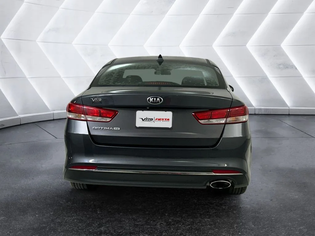Used 2016 Gray Kia LX image 5