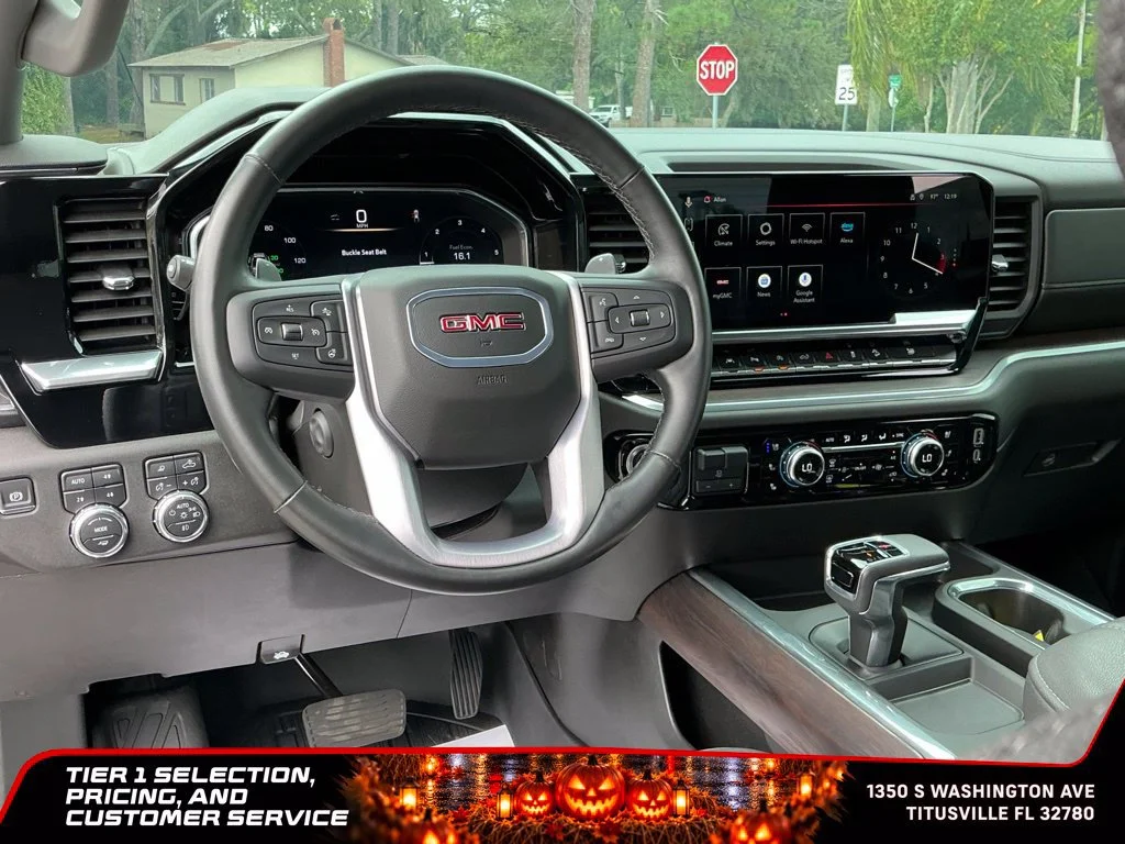 Certified Used 2025 Titanium Rush Metallic GMC SLT image 33
