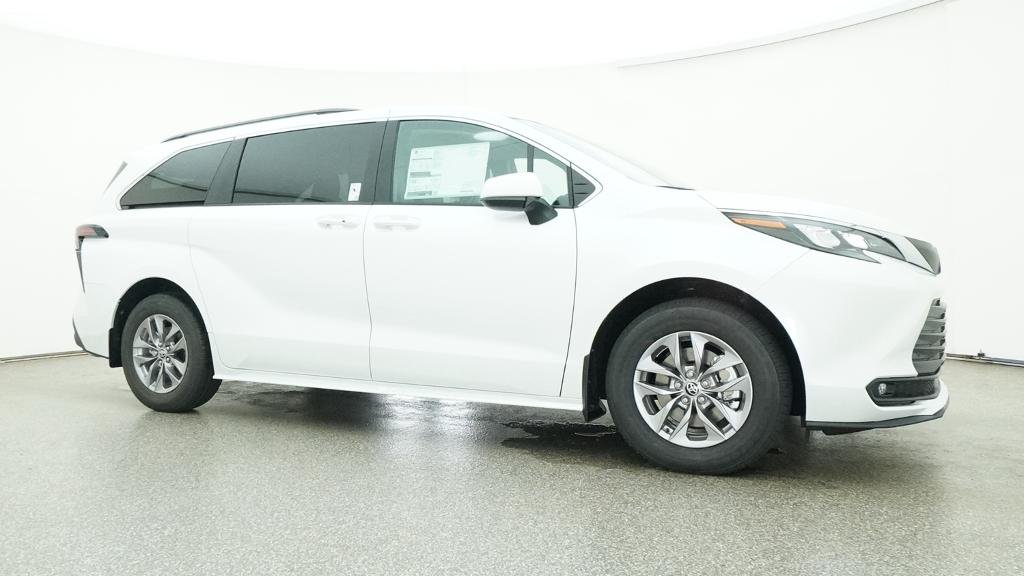 New 2026 Wind Chill Pearl Toyota XLE image 11