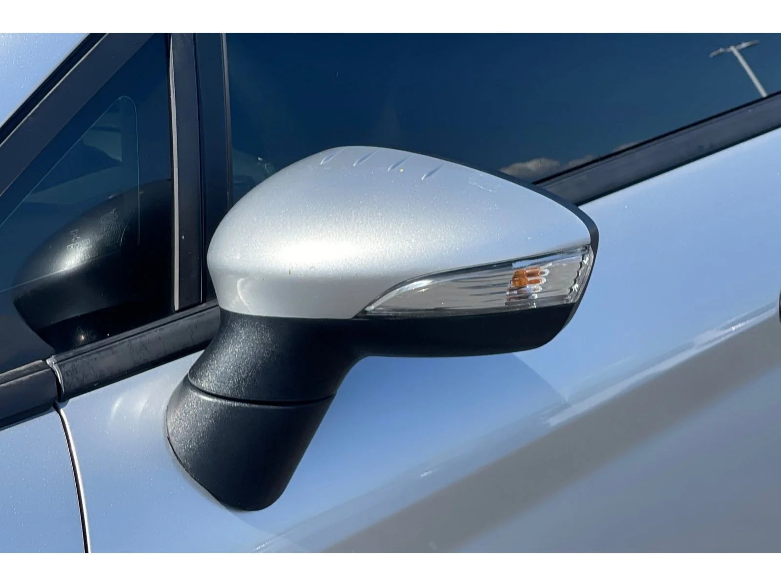 Used 2014 Ingot Silver Metallic Ford SE image 13