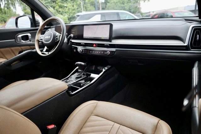 Used 2025 Red Kia X-Line SX Prestige image 43
