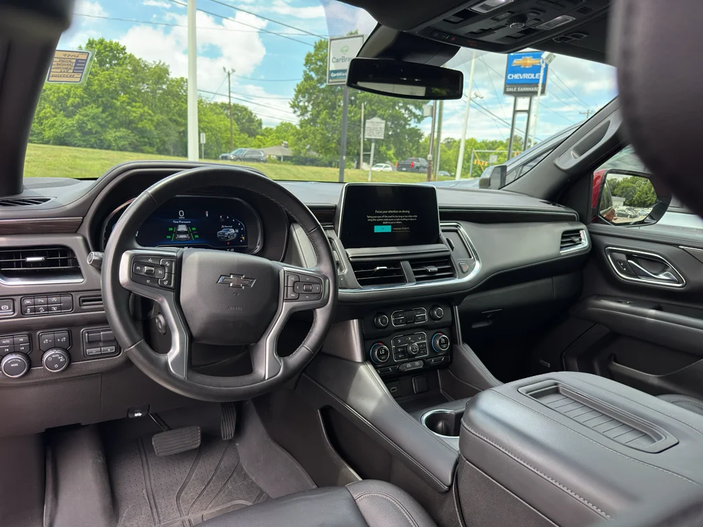Used 2024 Radiant Red Tintcoat Chevrolet Z71 image 13