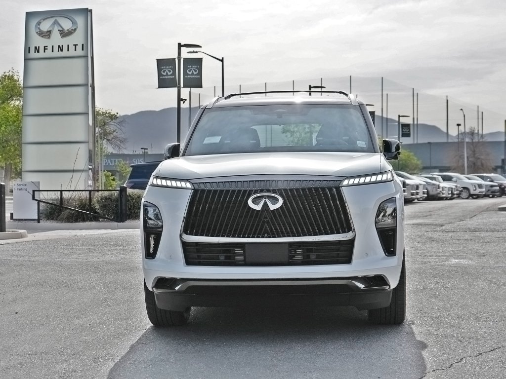 Used 2026 Radiant White/Black Obsidian INFINITI AUTOGRAPH image 2