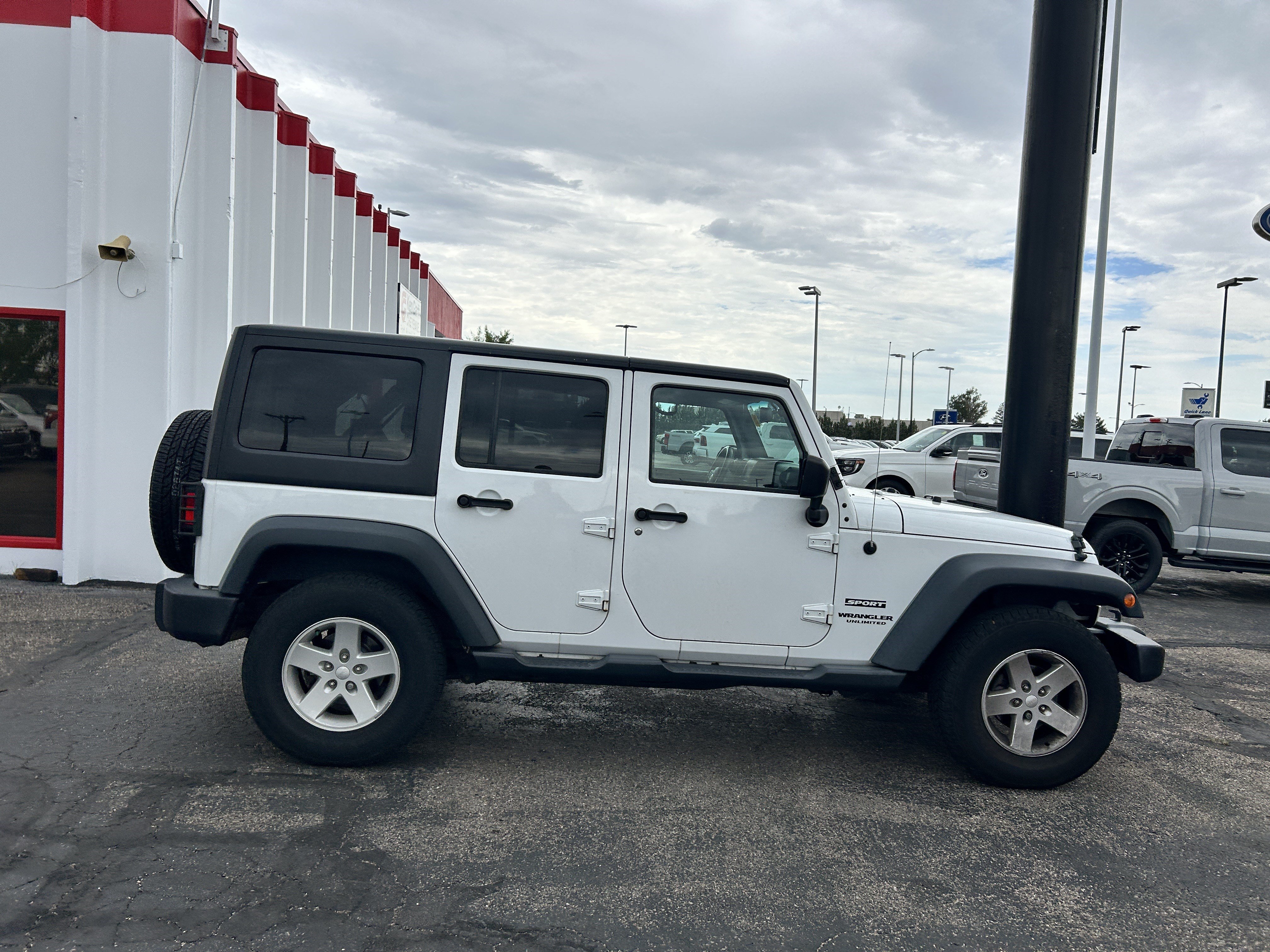 2016 Jeep Wrangler Unlimited Sport S - Photo 6